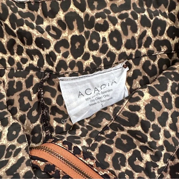 Acacia, Small, Silk shorts - classic leopard print